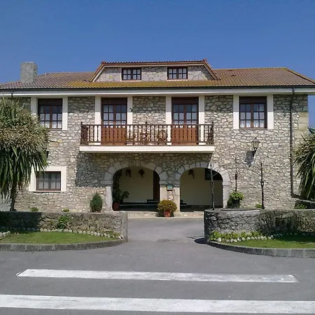 Hostel Playa De Langre *