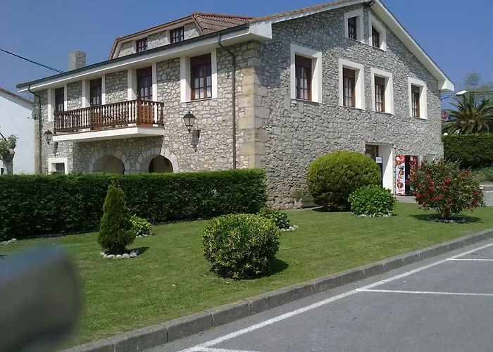 Hostel Playa De Langre (Cantabria)