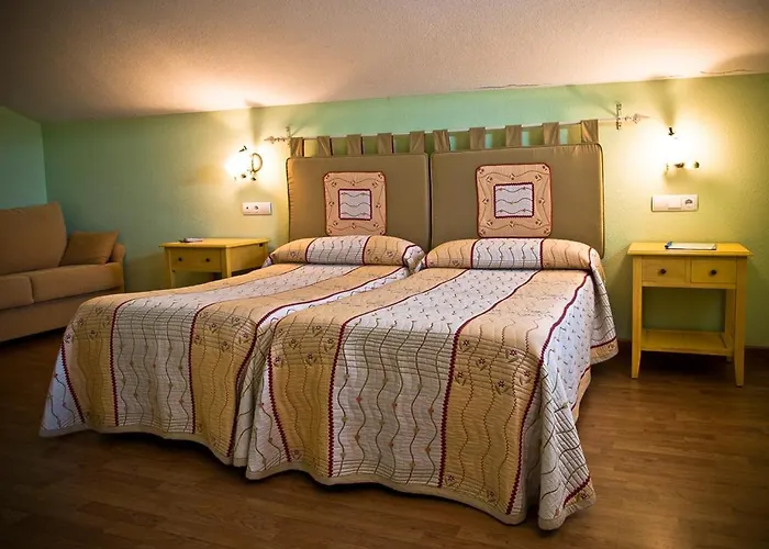 Hostel Playa De Langre (Cantabria)